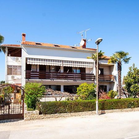 Apartment Nola By Rent Istria Poreč Exteriör bild