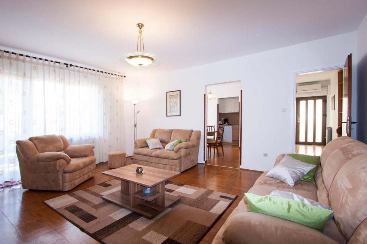 Apartment Nola By Rent Istria Poreč Exteriör bild