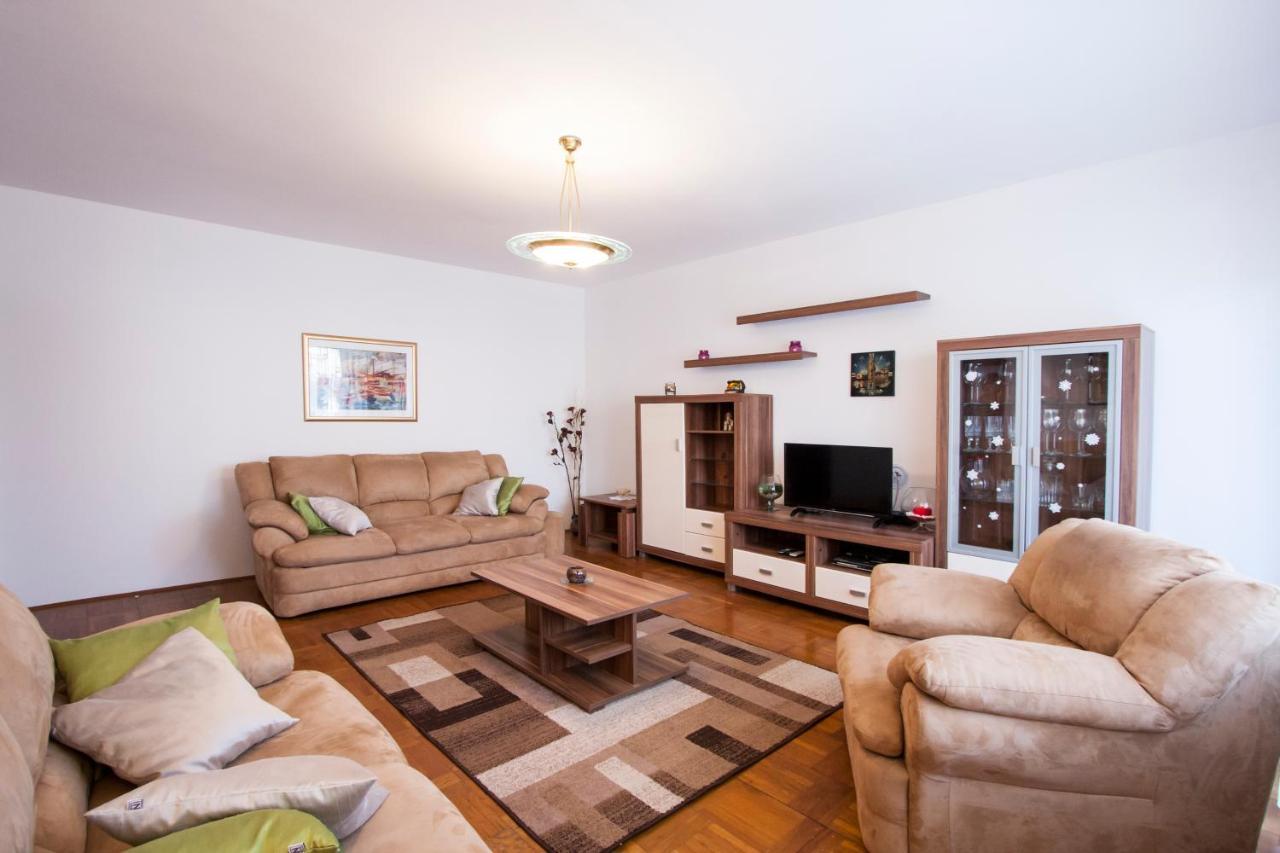 Apartment Nola By Rent Istria Poreč Exteriör bild
